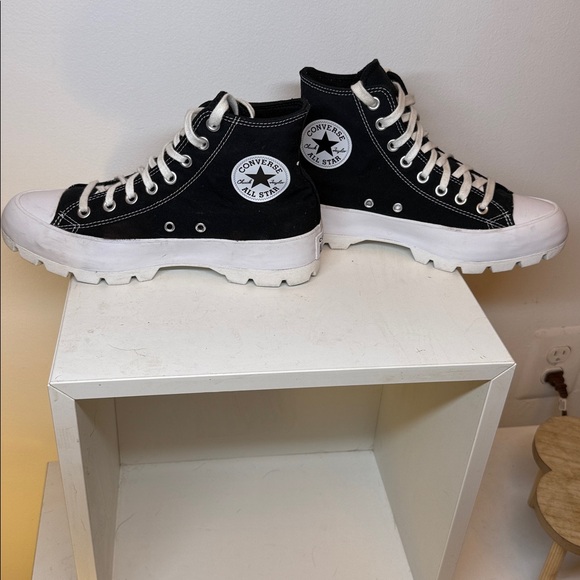 CONVERSE ALL STAR BLACK AND WHITE HIGH TOP LUGGED SNEAKER. Women’s size 8.5 - Picture 4 of 16